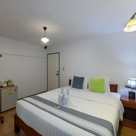 88 Backpackers Hua Hin Otel Dış mekan fotoğraf