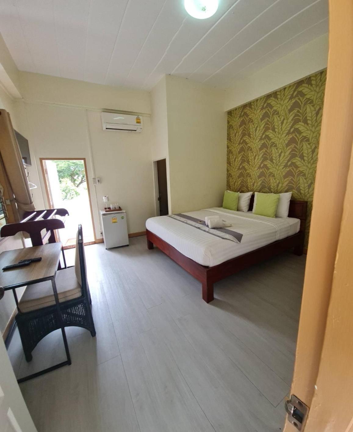 88 Backpackers Hua Hin Otel Dış mekan fotoğraf