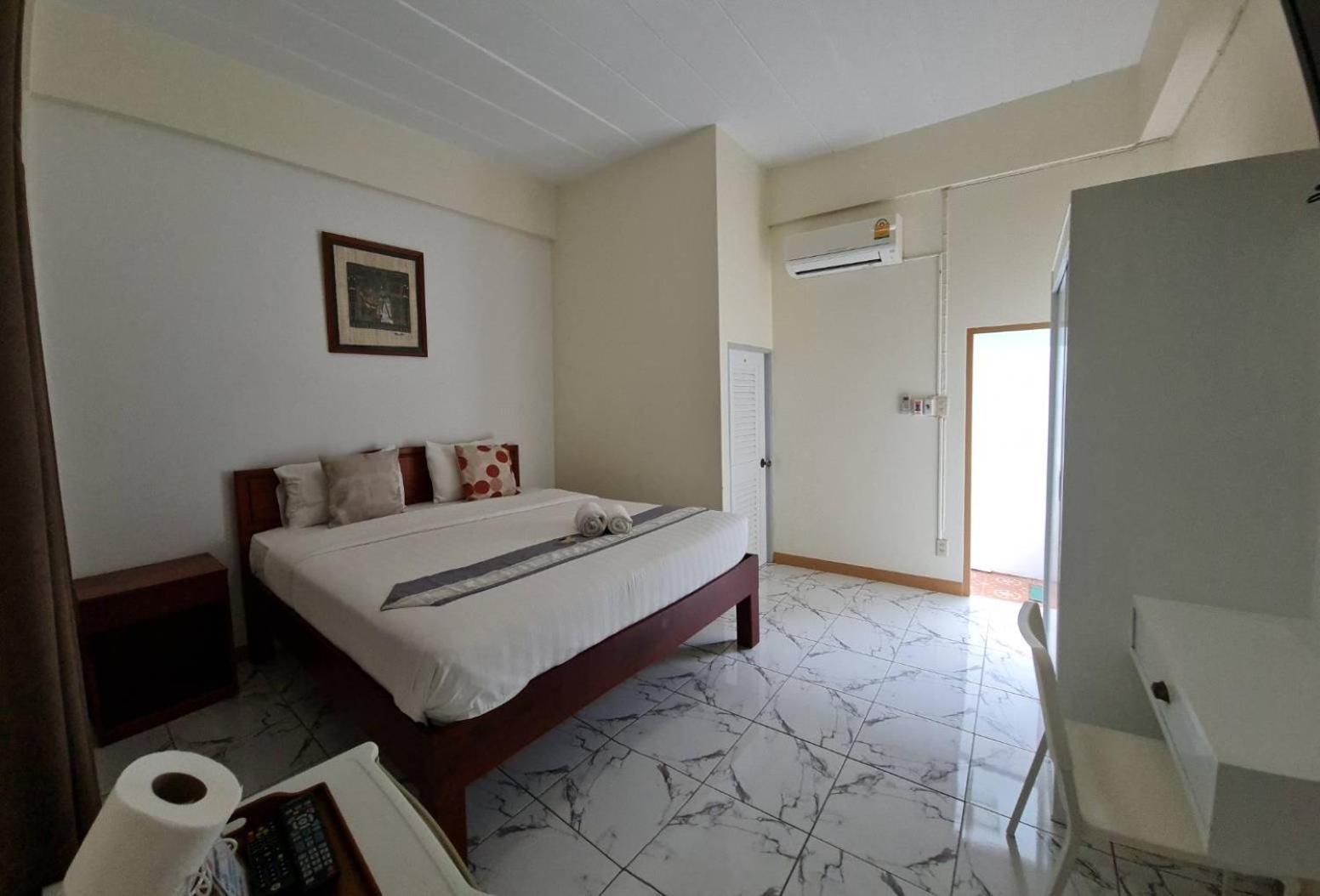 88 Backpackers Hua Hin Otel Dış mekan fotoğraf