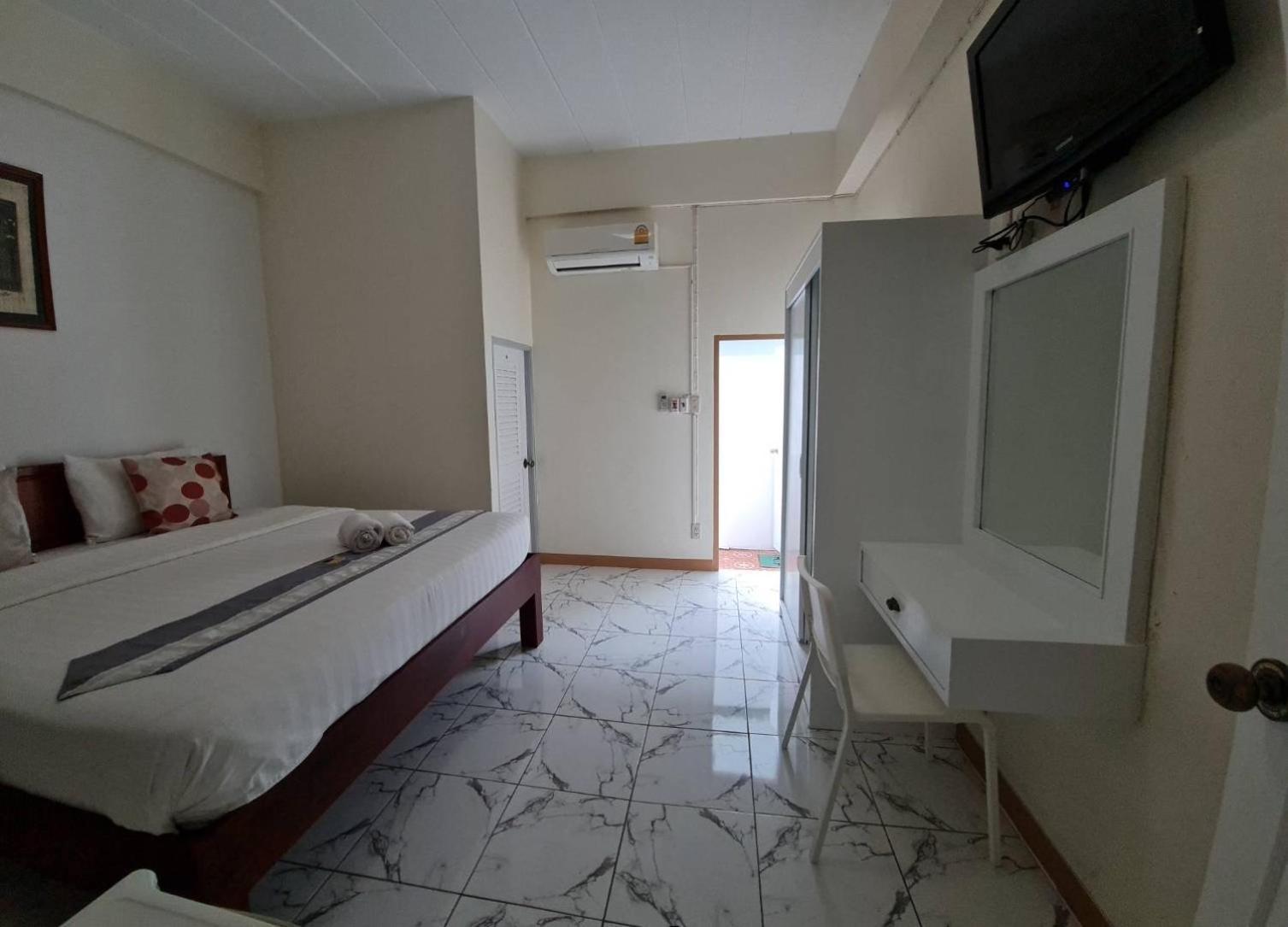 88 Backpackers Hua Hin Otel Dış mekan fotoğraf